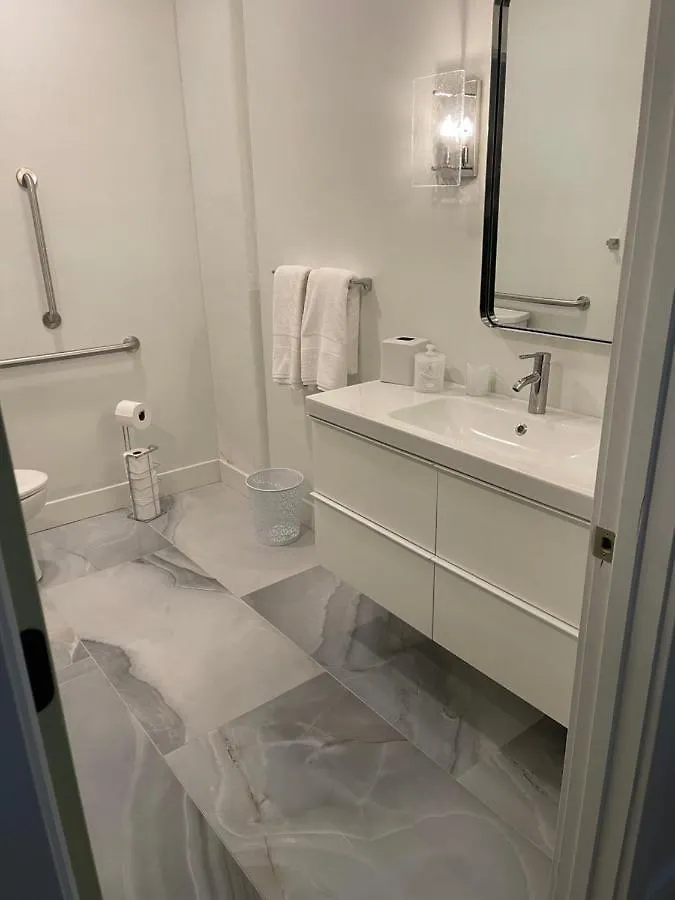 Lou-City Penthouse Suite! Savor Life With Hollyhock Louisville USA
