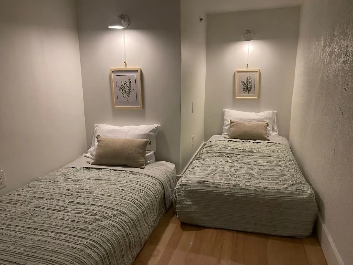 Lou-City Penthouse Suite! Savor Life With Hollyhock Louisville 0*,  USA